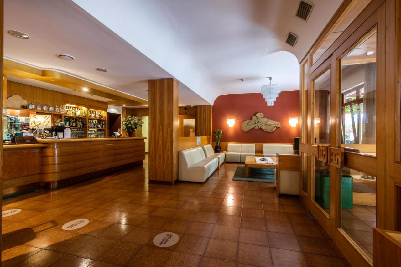 Hotel Centro Benessere Gardel Arta Terme Extérieur photo