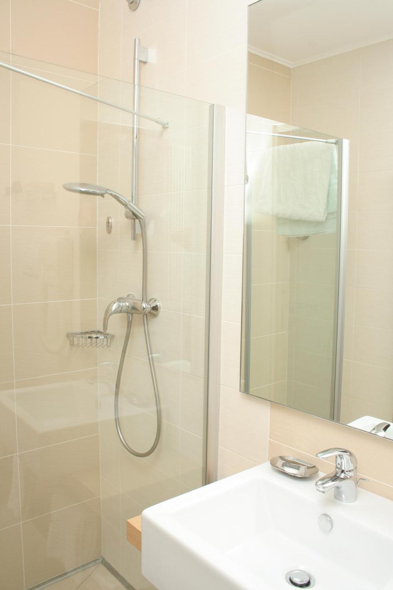 Hotel Centro Benessere Gardel Arta Terme Extérieur photo