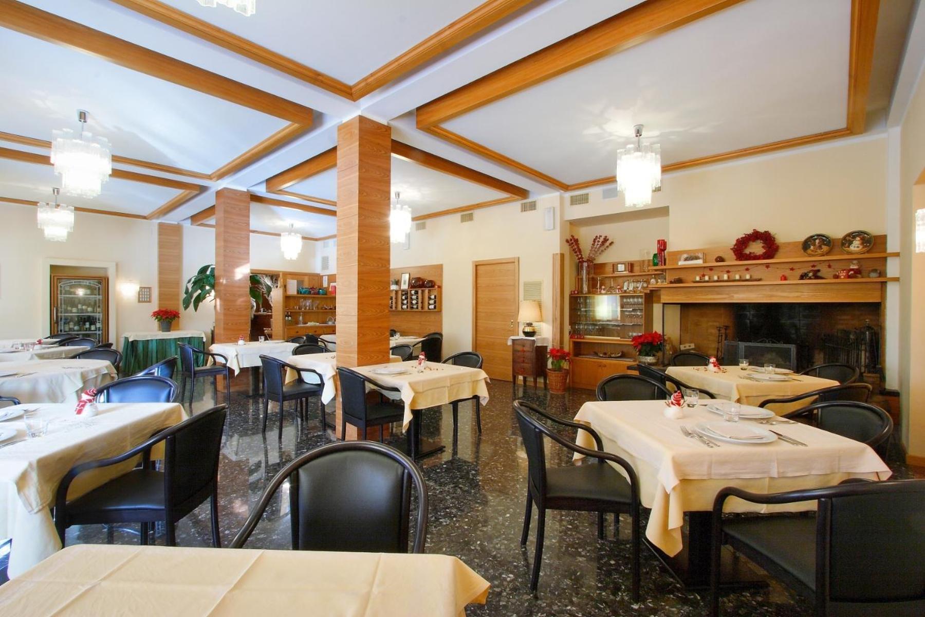 Hotel Centro Benessere Gardel Arta Terme Extérieur photo